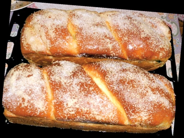 Cei mai bunci cozonaci cu nucă au în compoziţie şi cacao