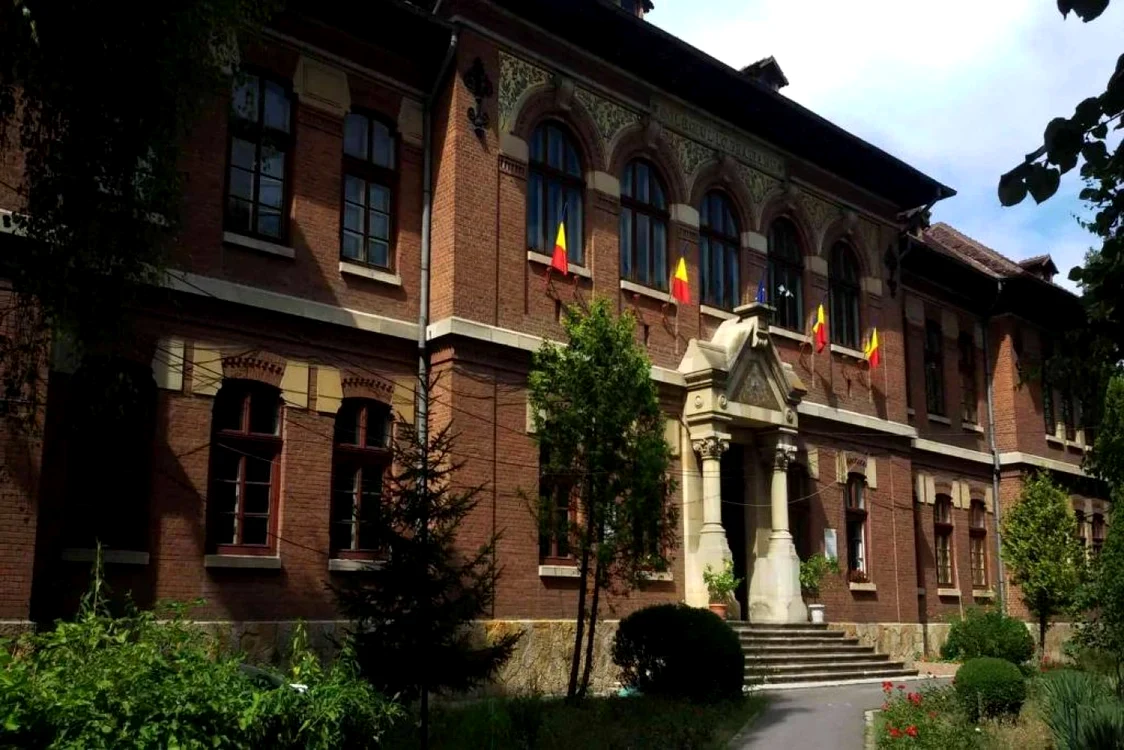Colegiul I. C. Brătianu din Pitești