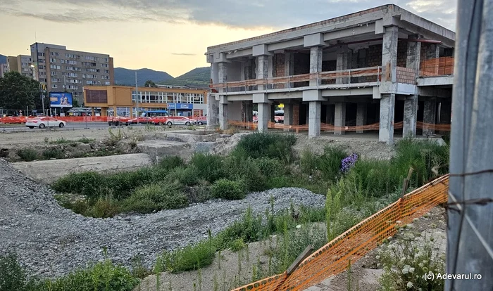 Gara municipiului Deva, clădirea dezafectată. Foto: Daniel Guță. ADEVĂRUL