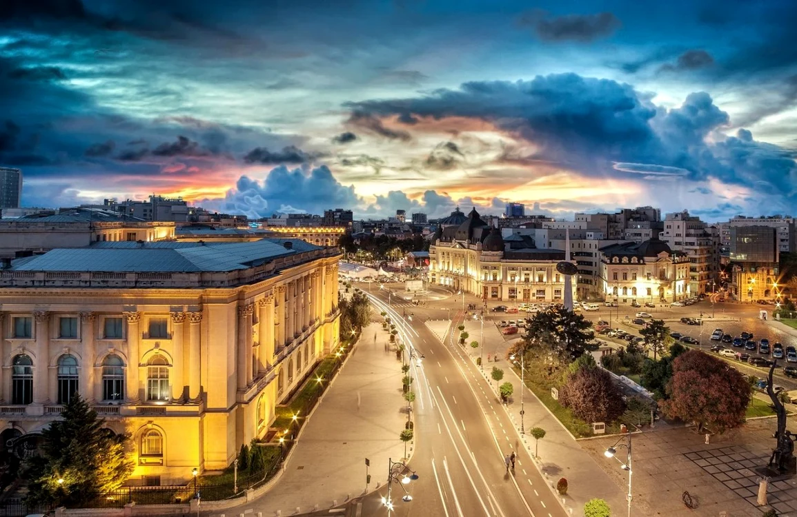 Jurnalista recomandă vizitarea Bucureștiului și pentru arhitectura sa FOTO Facebook/ Nicusor Dan
