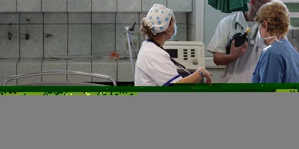 Medicii nu pot trăi cu salariile actuale