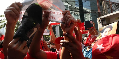 Manifestatie impotriva loviturii de stat din Myanmar FOTO EPA-EFE