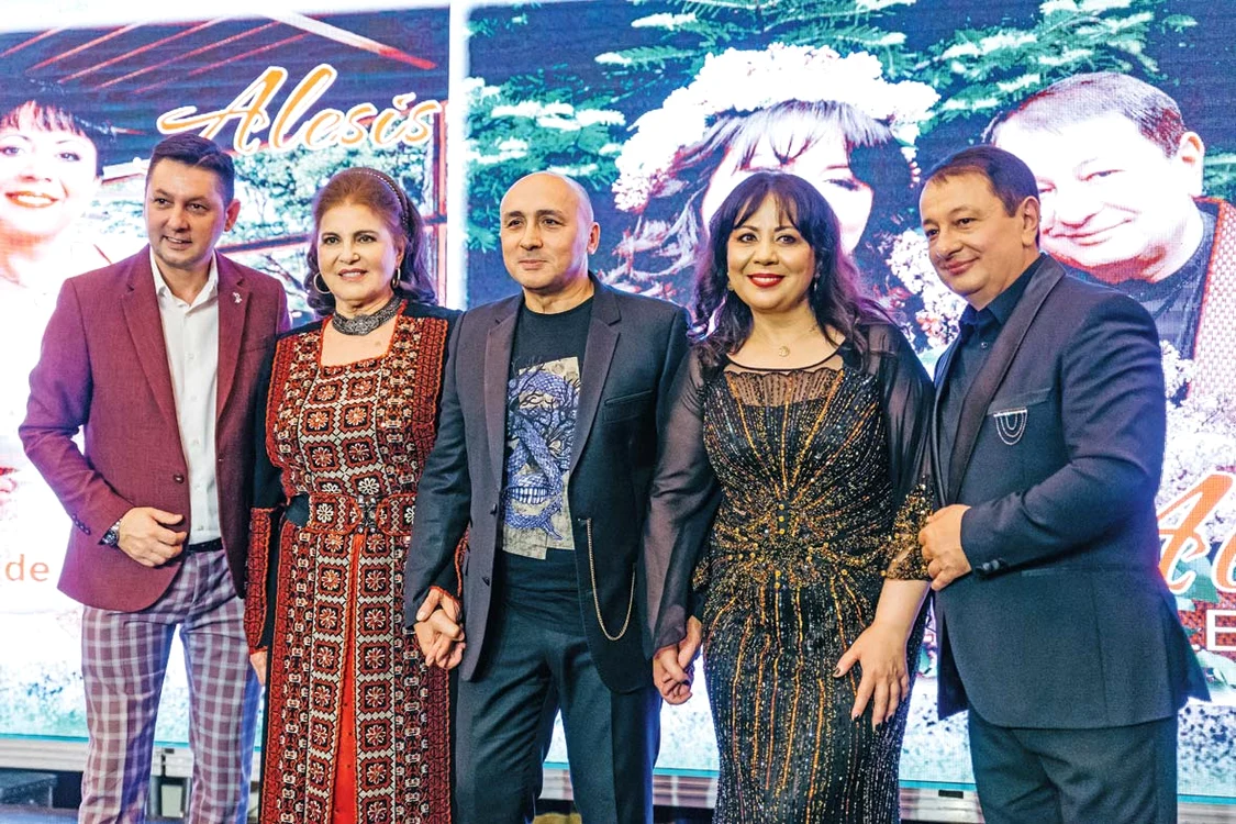 Irina Loghin și Marcel Pavel s-au numărat printre invitații trupei Alesis la lansarea albumelor de la Cercul Militar