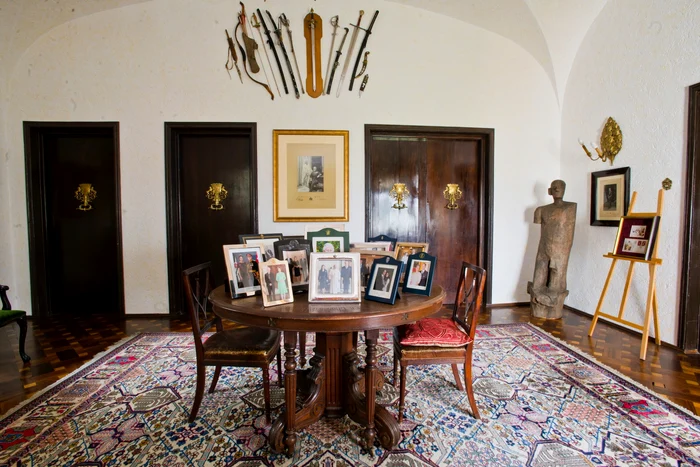 Palatul Elisabeta, expoziție pusă la dispoziție de Familia Regală a României 11 jpg
