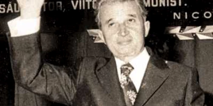 Nicolae Ceauşescu a fost judecat şi condamnat la moarte  la 25 decembrie 1989  