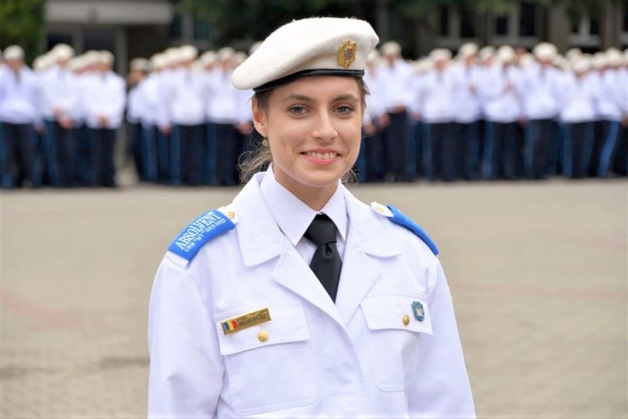 Cum a reușit o tânără să fie șefă de promoție la un colegiu militar din România. A fost admisă prima la Academia Militară