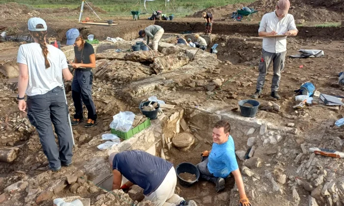 Excavation and documentation of the aula webp