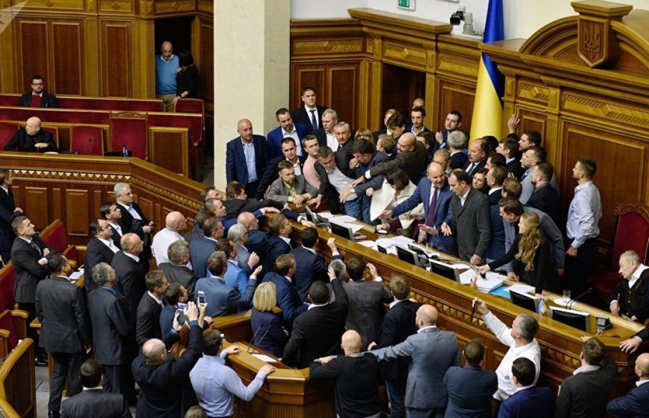 Ucraina dejoacă un complot de preluare a controlului asupra Parlamentului