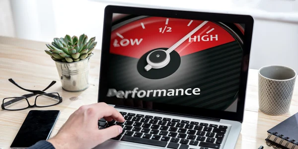 Performanta laptop PC FOTO Shutterstock jpg