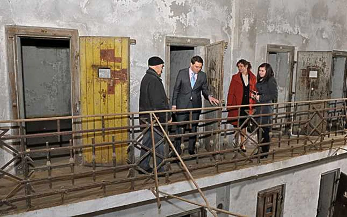 Principele Nicolae a vizitat închisoarea de la Râmnicu Sărat                                          FOTO: Adevărul.ro