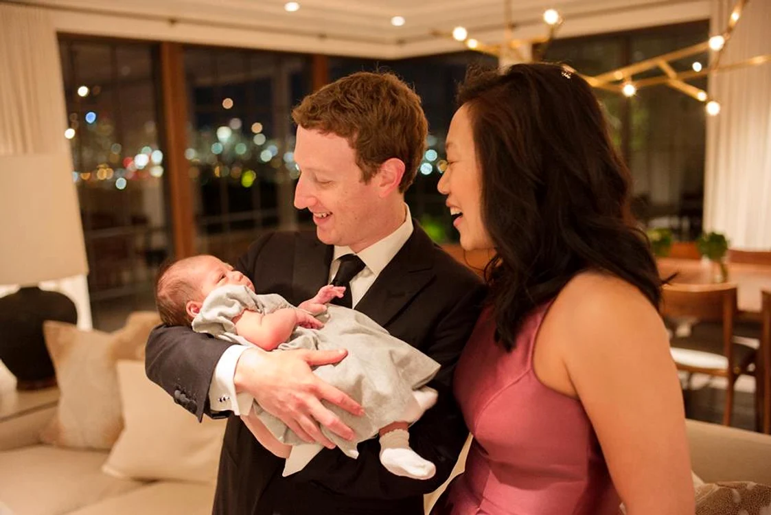 Mark Zuckerberg, alături de Priscilla, soția sa, și de fiica lor Max