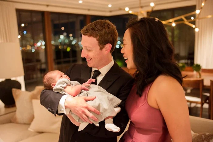 Mark Zuckerberg, alături de Priscilla, soția sa, și de fiica lor Max