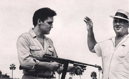 Elvis era obsedat de arme FOTO Profimedia