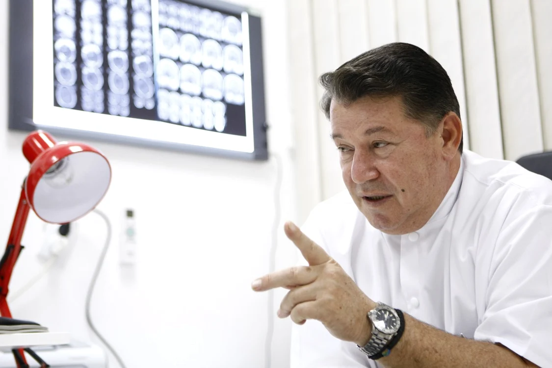 Prof. dr. Radu Mircea Gorgan, neurochirurg, a „citit“ creierul a peste 15.000 de români FOTO Eduard Enea
