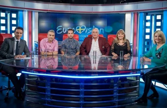 Zoli Toth, Randi, Horia
Moculescu, Cezar Ouatu, Ioana Voicu, Jo şi Cornel Ilie (Vunk) trec de la
postura de membri ai juriului şi prezentatori ai show-ului în aceea de
interpreţi FOTO TVR 1