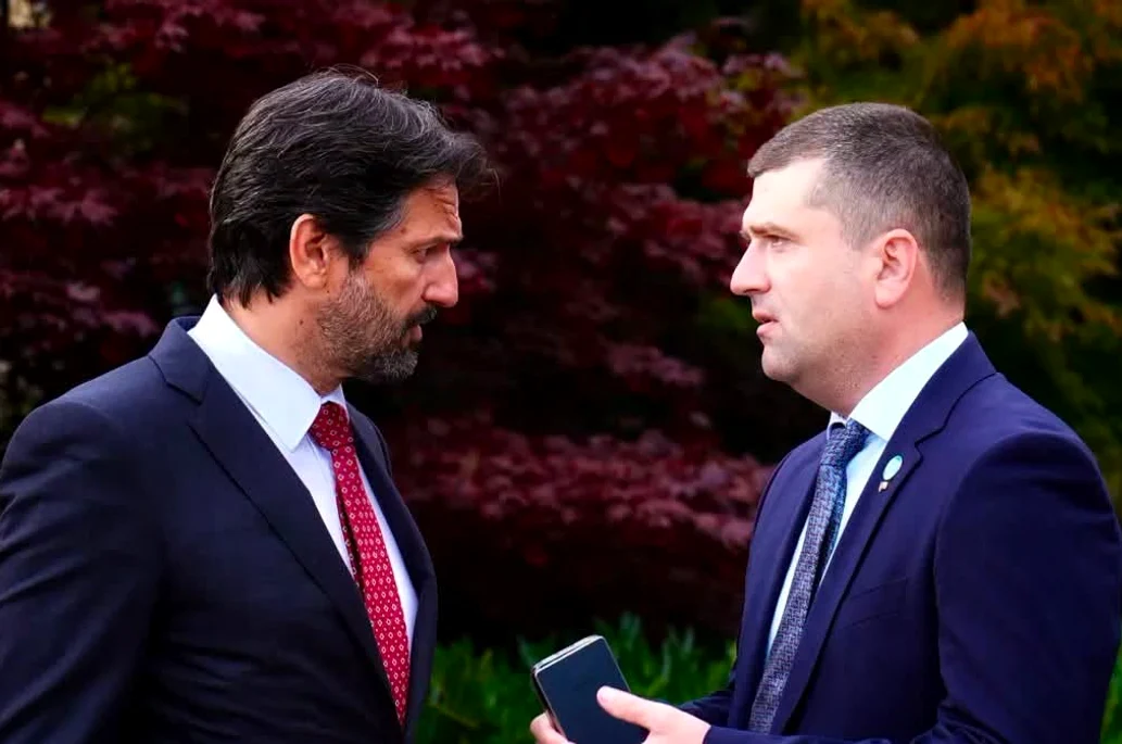 Ministrul interimar al Apărării,Radu Miruţă și omologul slovac, Robert Kaliňák