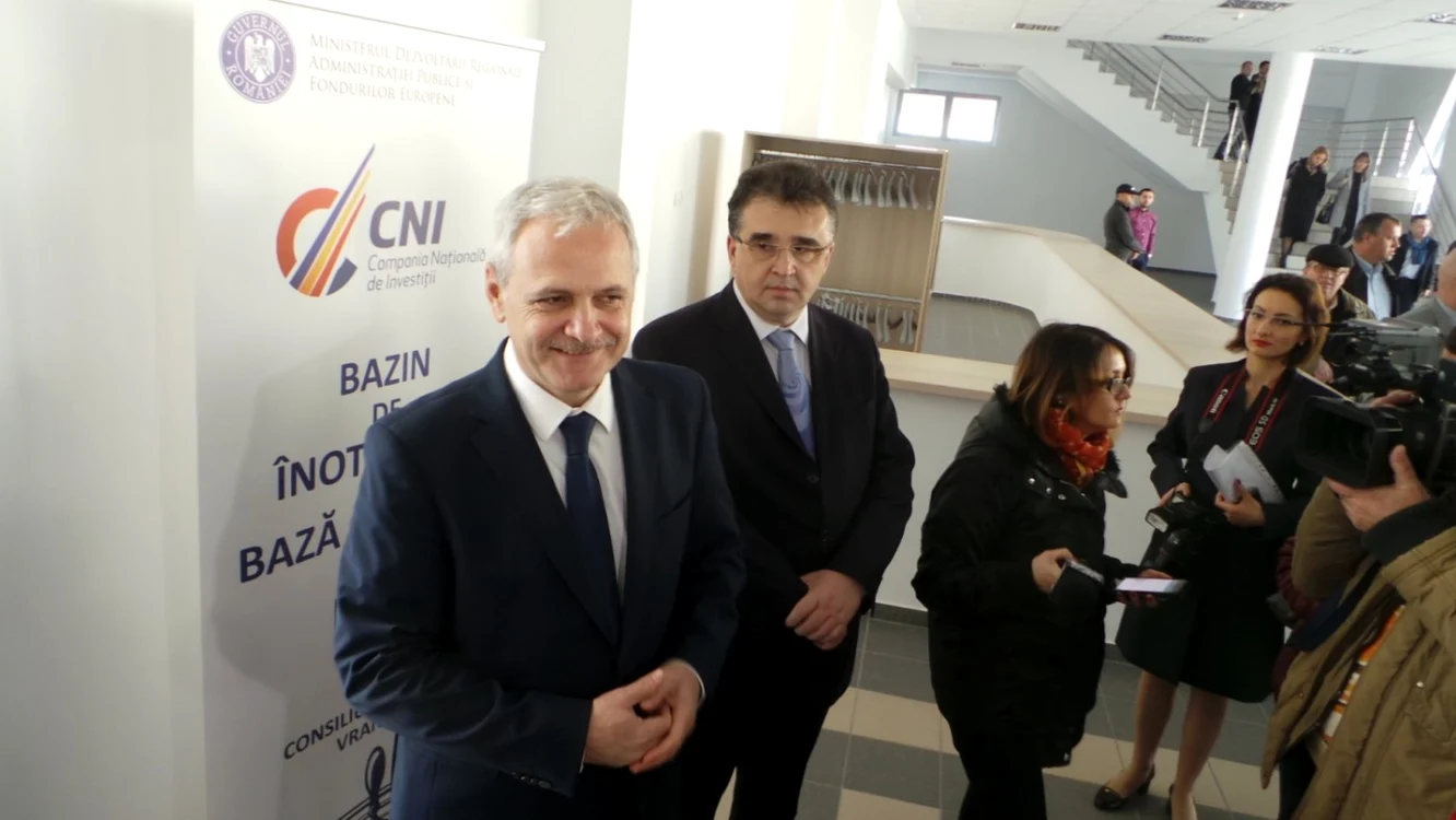 dragnea bazin inot