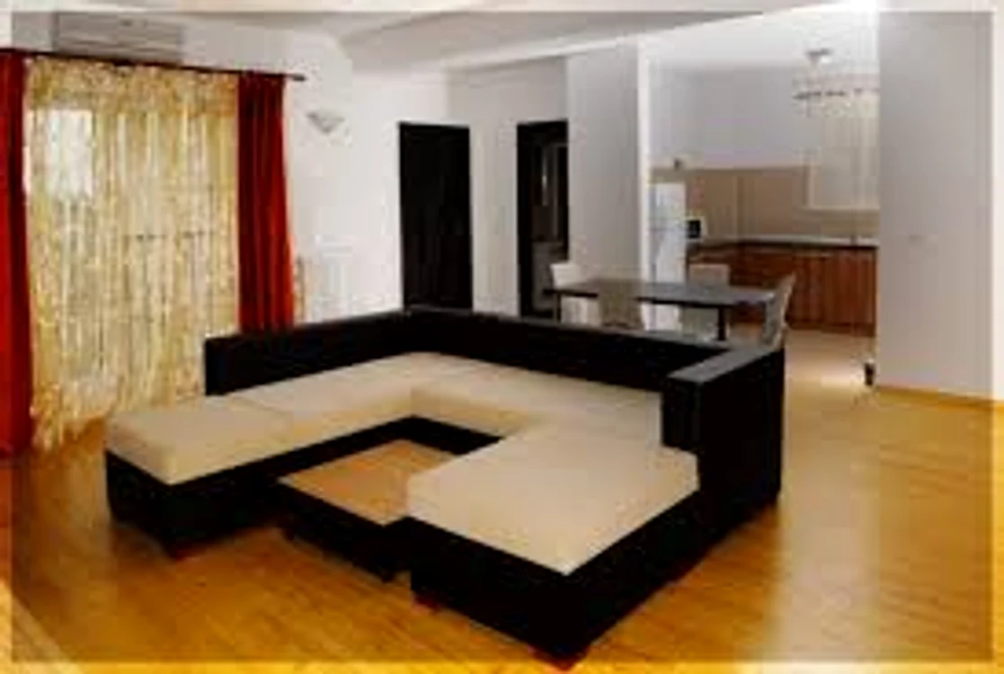 
    Vrei să te muţi? Click! descrie cele mai căutate proiecte de case cu 3 camere. Găseşte-l pe cel care ţi se potriveştefoto: apartament.topestate.ro  