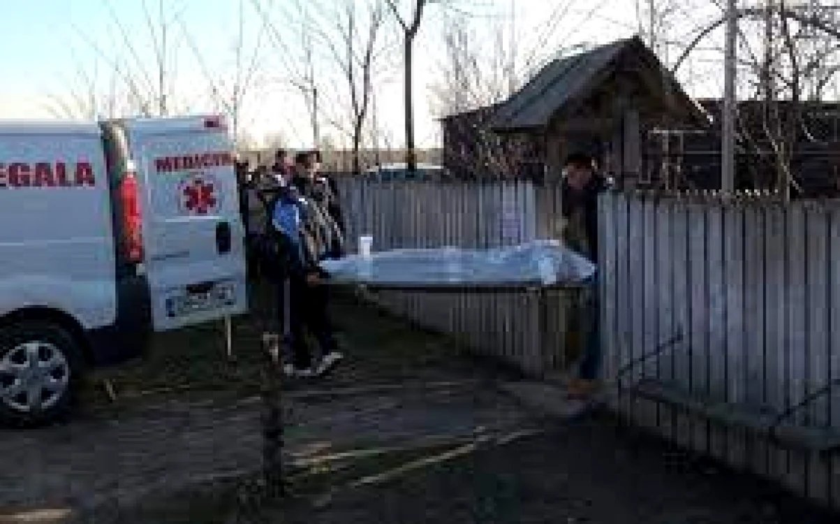 Cadavrul tânărului a fost transportat la medicină legală                                                     FOTO: Arhivă