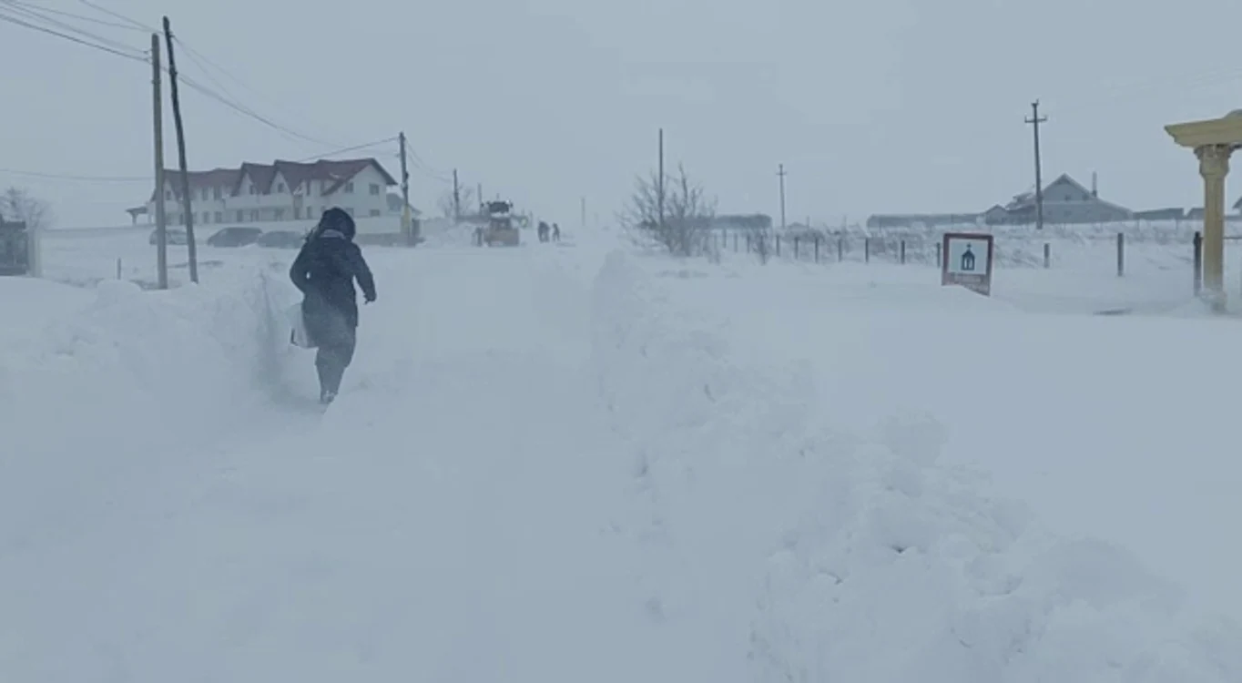 Drum înzăpezit la Suceava FOTO Alina Iosif 