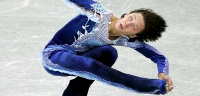 Johnny Weir va înlocui blana cu material artificial (FOTO: EPA)