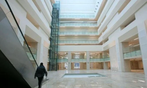 Hainele cele noi ale Bibliotecii Naţionale şi zgârceniile ministeriale jpeg