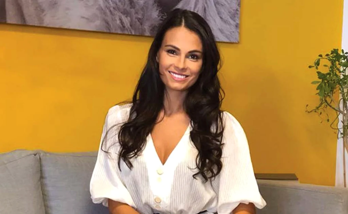 
    Anca Serea  