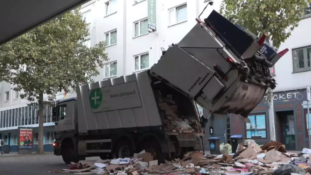 Moartea cumplită a unui român în Germania. A fost identificat după două săptămâni într-un container de gunoi