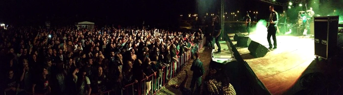 Sute de tineri au participat la prima seară a festivalului Plopstock  FOTO facebook