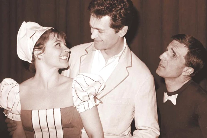 Alături de  Gheorghe Dinică