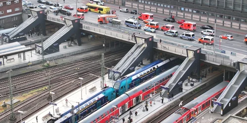 Atac cu cuțitul la gara centrală din Hamburg FOTO EPA EFE jpg