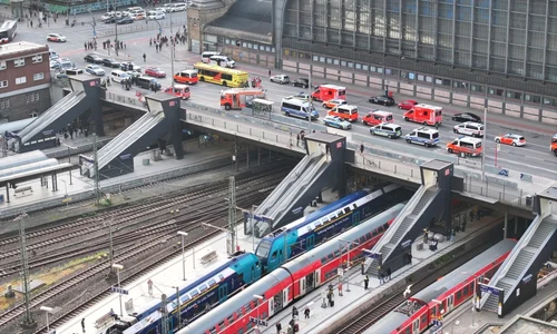 Atac cu cuțitul la gara centrală din Hamburg FOTO EPA EFE jpg