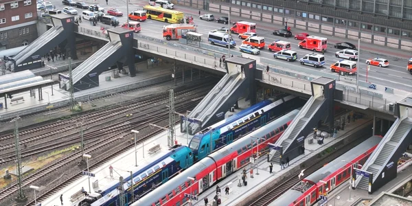 Atac cu cuțitul la gara centrală din Hamburg FOTO EPA EFE jpg