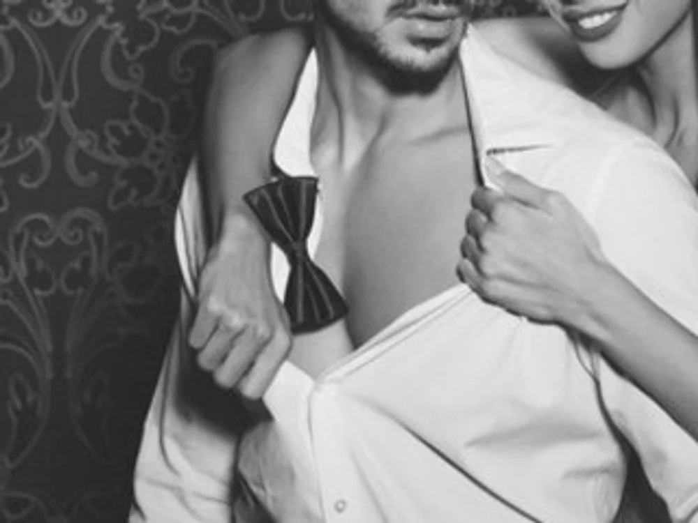 
    Nu mai aştepta ca partenerul de viaţă să iniţieze mereu partidele de amor, învaţă să iniţiezi şi tufoto: shutterstock  