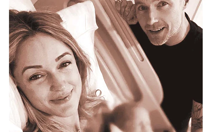 Ronan, împreună cu soţia sa, Storm, şi fetiţa lor, Coco