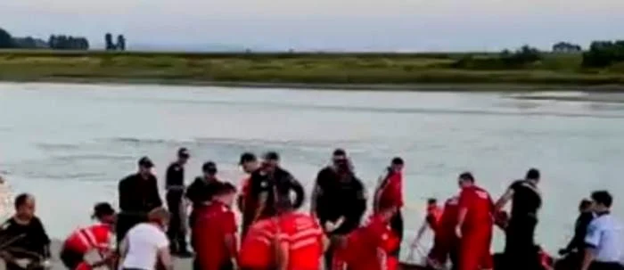 Primele rezultate ale necropsiei în cazul celor doi copii aruncați în râu chiar de tatăl lor