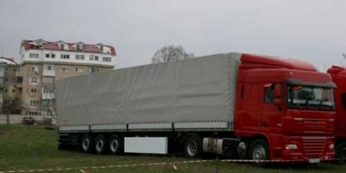 Şoferul ucrainian a condus beat autotractorul chiar prin oraş