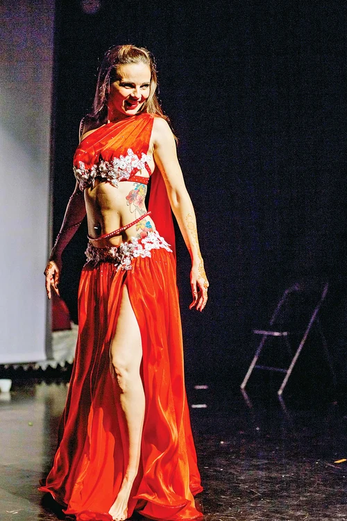 Ligia Martin, o prezenţă exotică pe scenă
