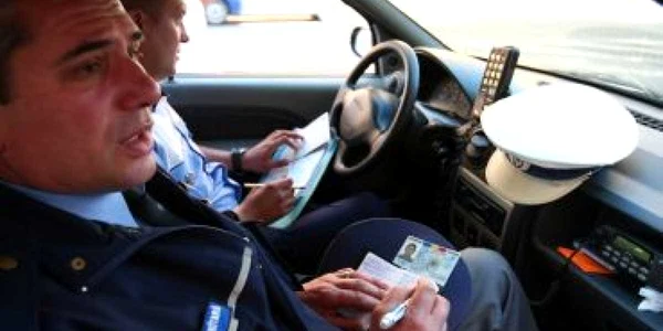 Craiova: O poştăriţă a fost jefuită de 500 de milioane de lei vechi