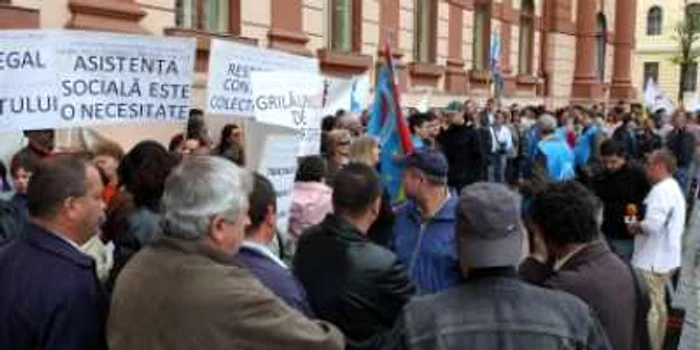 Braşov: Braşoveni în număr mic la miting, din lipsă de bani