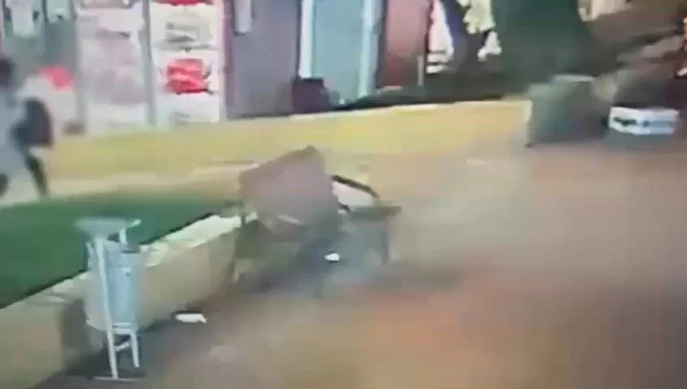 Trei persoane reținute după un furt din locuința unui cetățean srilankez. Prejudiciu de 10.000 de lei