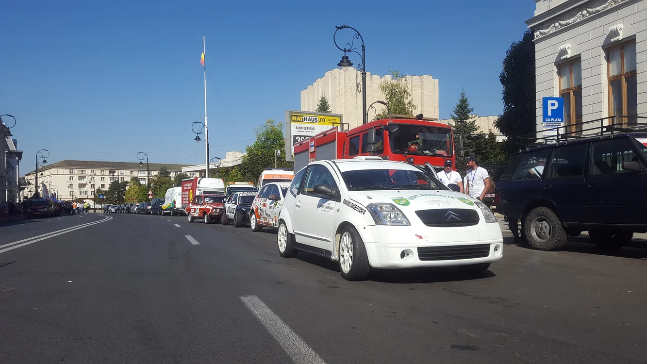 
    Șase persoane, între care doi copii, au fost rănite la Raliul CraioveiFoto: Facebook  