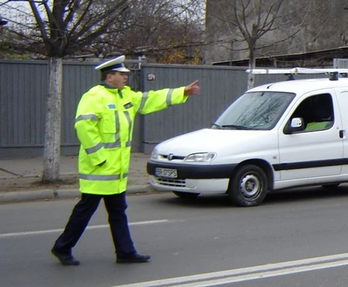 Polițiștii rutieri au aplicat sancțiuni