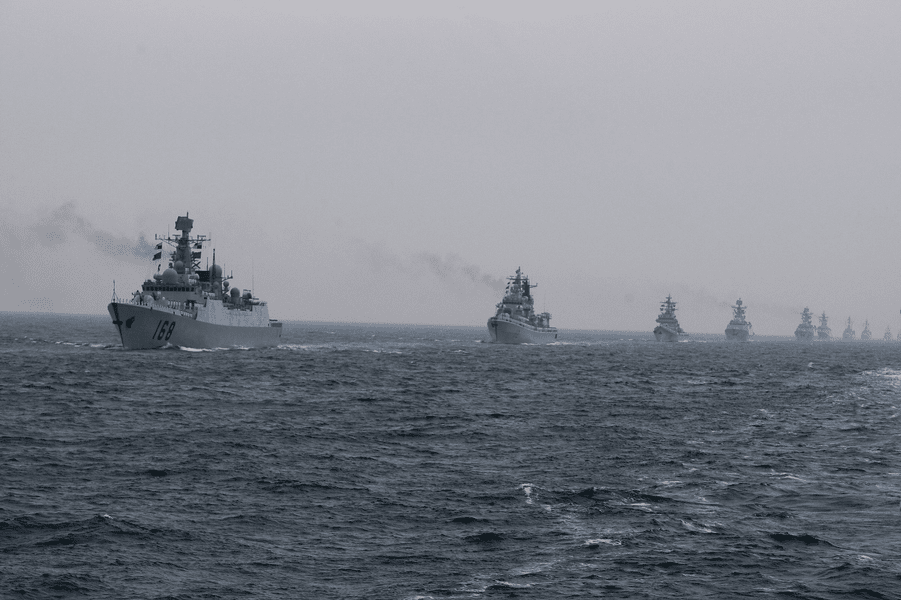 China simulează atacuri împotriva navelor militare americane