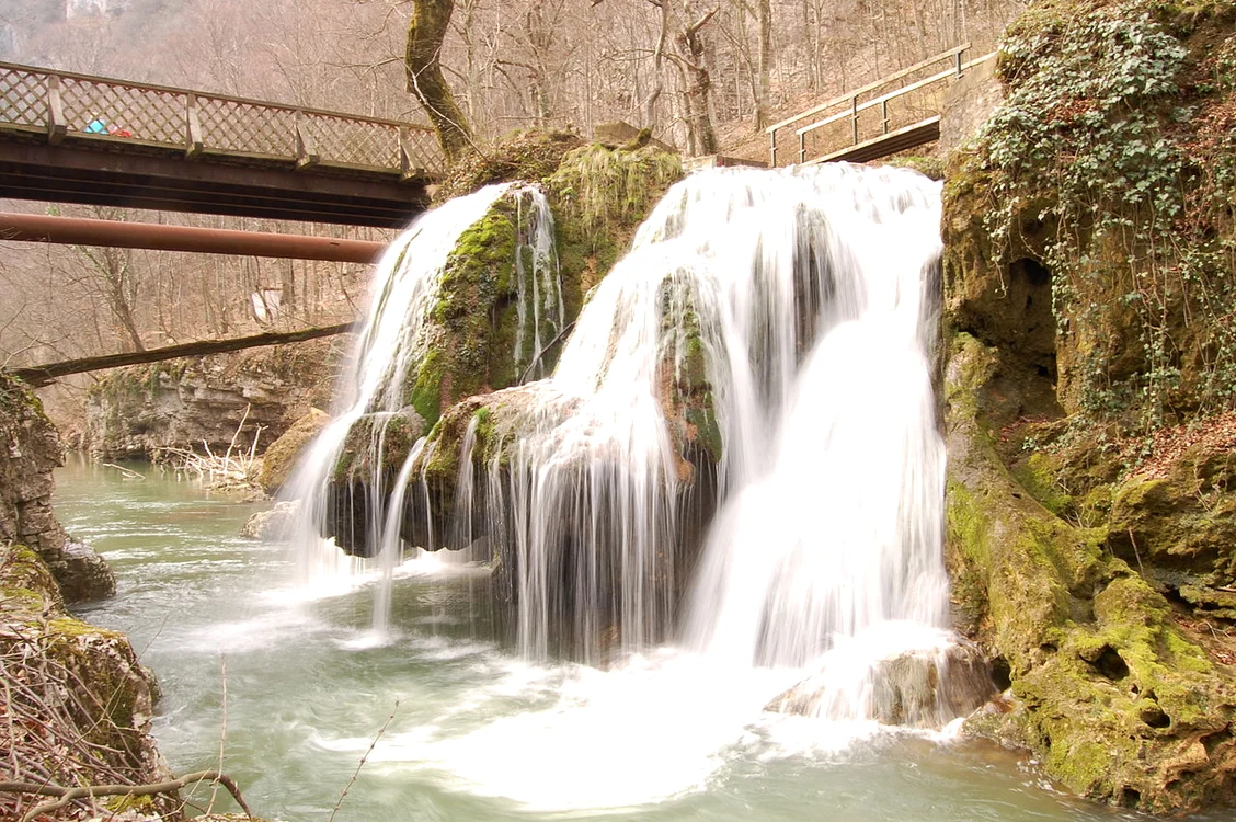 
    Cascada Bigăr din Caraș-Severin a fost declarată în anul 2013 drept cea mai frumoasă cascadă din lumeFoto: wikipedia.ro  