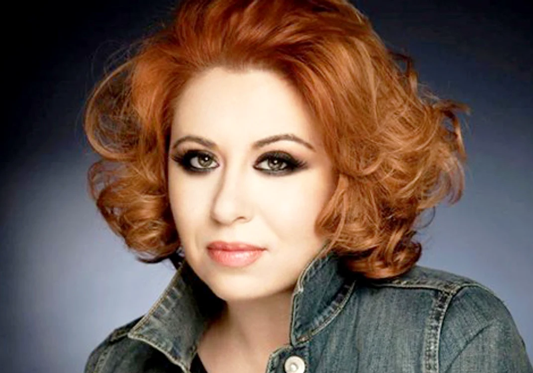 
    Maribel este personajul din animația „Crăiasa Zăpezii 2” pentru care Oana Roman și-a împrumutat voceacolaj: Click!  