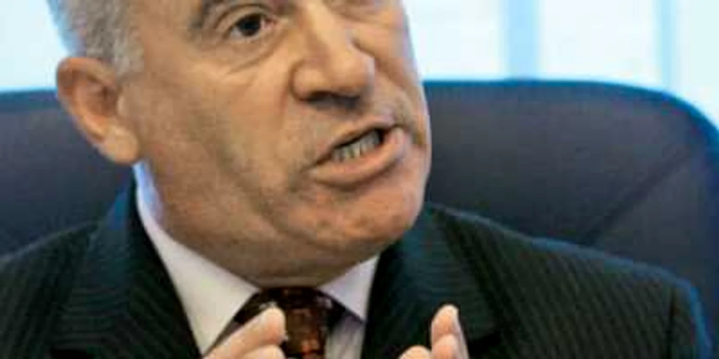 Justiţia dă liber la diplomele „Spiru“