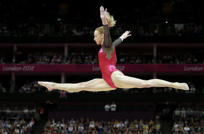 
    Sandra Izbasa in actiune la Jocurile Olimpice de la LondraFOTO: AP  