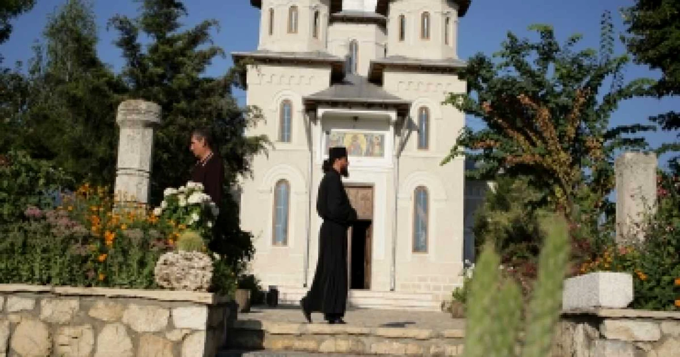 Constanţa: Îngrijitorul ucis de taur la Dervent, înmormântat