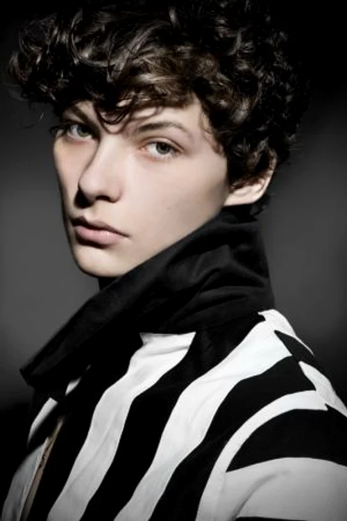 Razvan Firea. Foto: www.attitudemalemodels.com